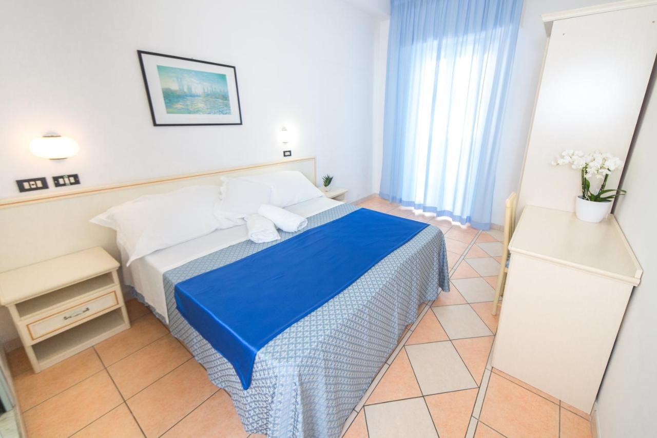 Hotel Elite Cattolica Buitenkant foto