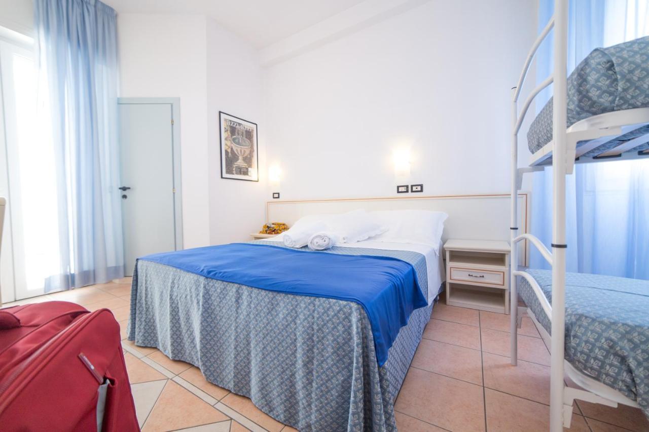 Hotel Elite Cattolica Buitenkant foto