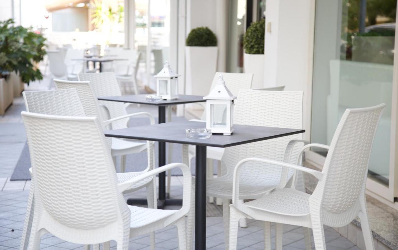 Hotel Elite Cattolica Buitenkant foto