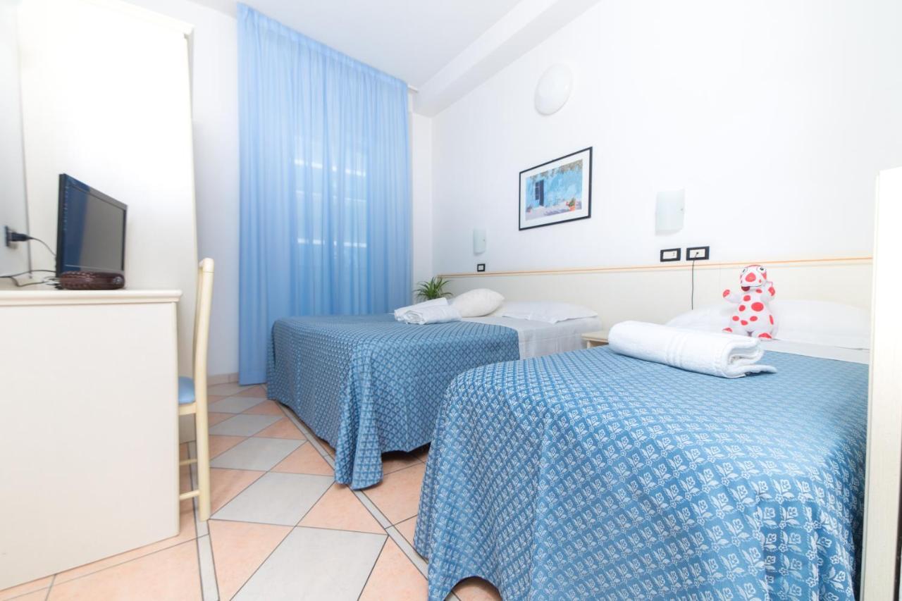 Hotel Elite Cattolica Buitenkant foto