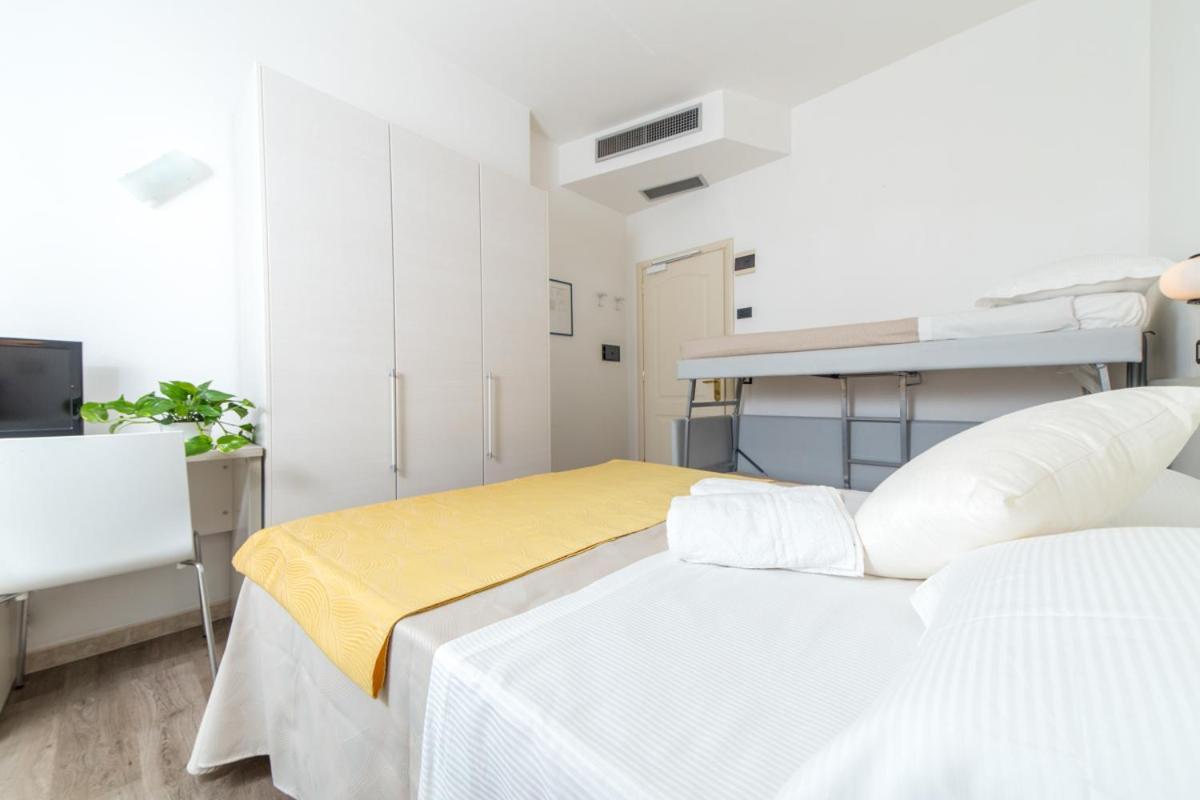 Hotel Elite Cattolica Buitenkant foto