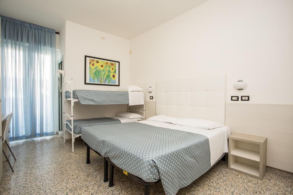 Hotel Elite Cattolica Buitenkant foto